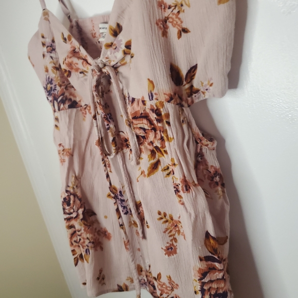 *SOLD* American Eagle Floral Tank with Side Cutout - Picture 5 of 5